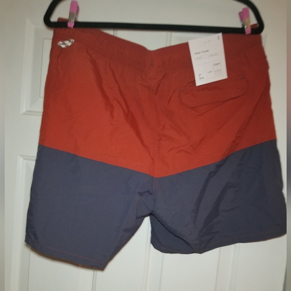 NWT MENS SWIM TRUNKS SHORTS SPORTS BEACH SIZE LARGE - Picture 2 of 3